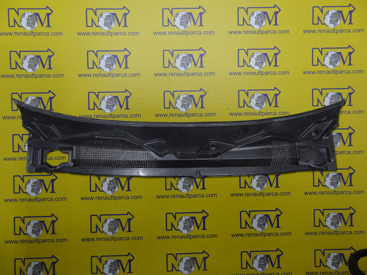 renault-duster-on-cam-izgarasi-668127001r